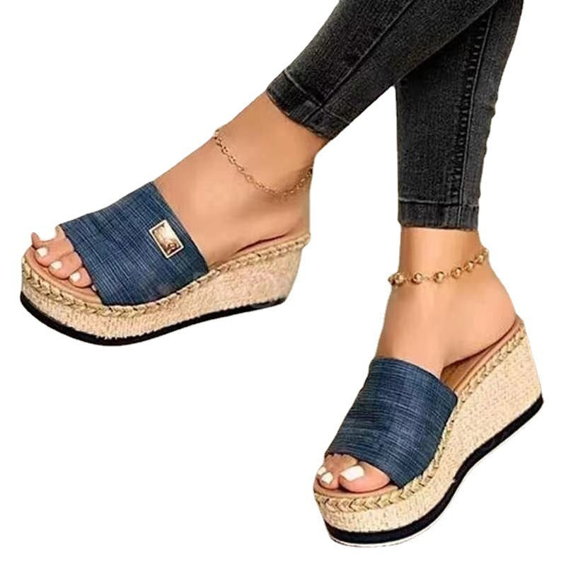 Women's sandals, casual sponge cake, sloping heels, and wearing outside