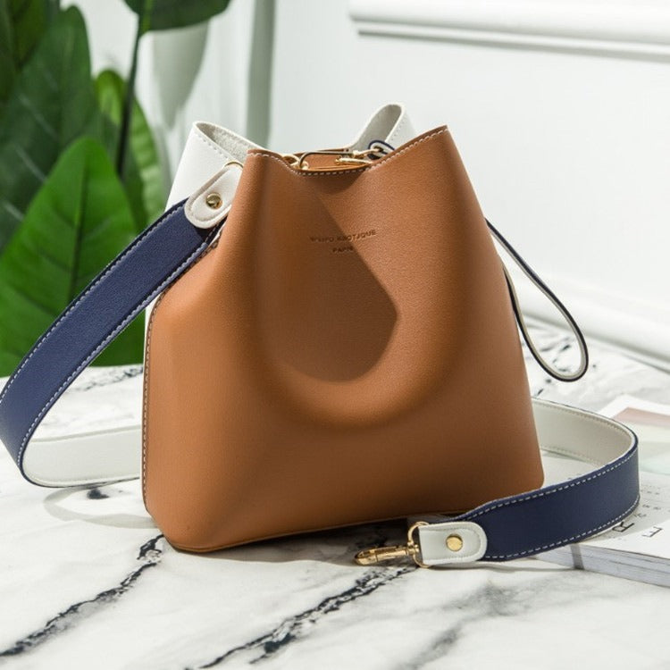 large capacity pu messenger bag