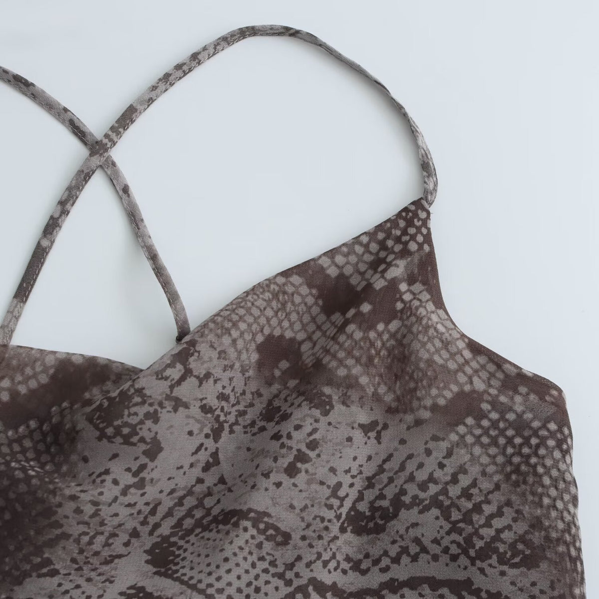 Langes Lingerie‑Kleid mit Animalprint