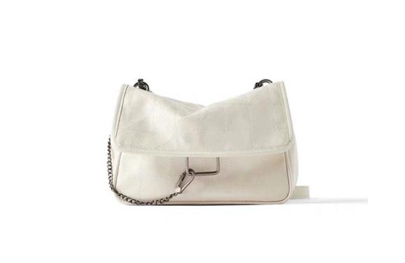 rhombus chain shoulder bag