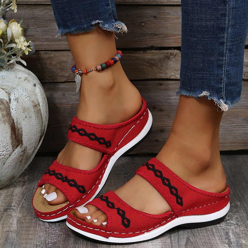 Size women's flying woven sandals with thick soles, low cut sloping heels, exposed toes, vintage
