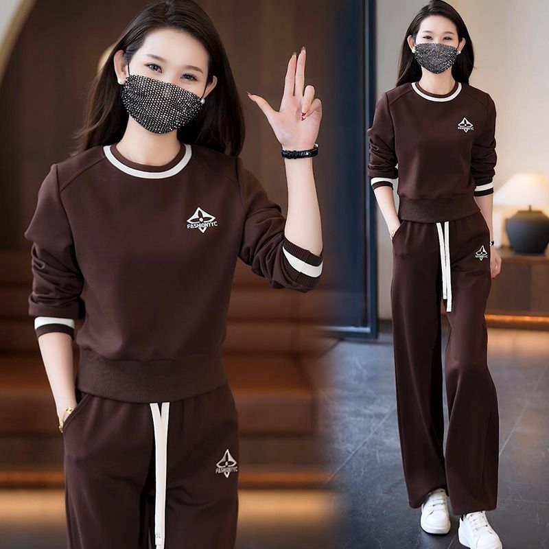 Short Hoodie Wide-Leg Tracksuit