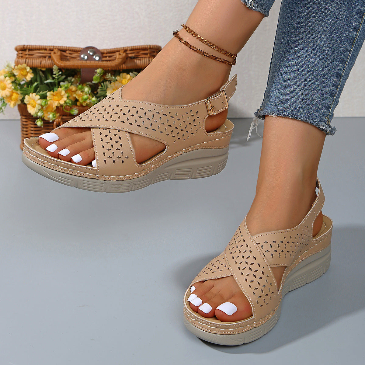 Hollow cross strap thick soled sandals for women, lightweight wedge and beach