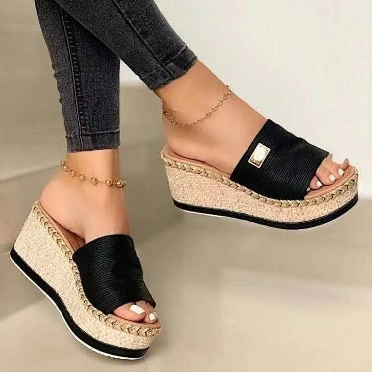 Women's sandals, casual sponge cake, sloping heels, and wearing outside