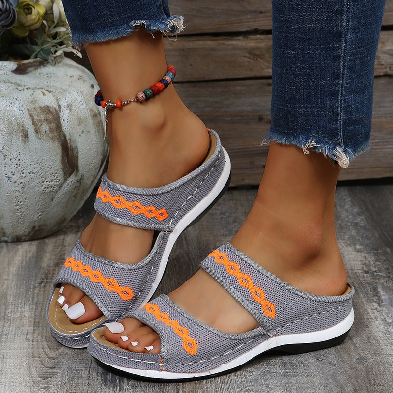Size women's flying woven sandals with thick soles, low cut sloping heels, exposed toes, vintage