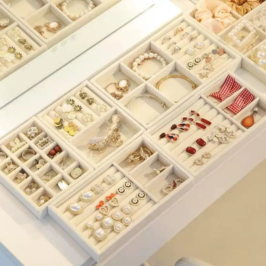 Plush jewelry storage box box rings earrings bracelets necklaces display shelf