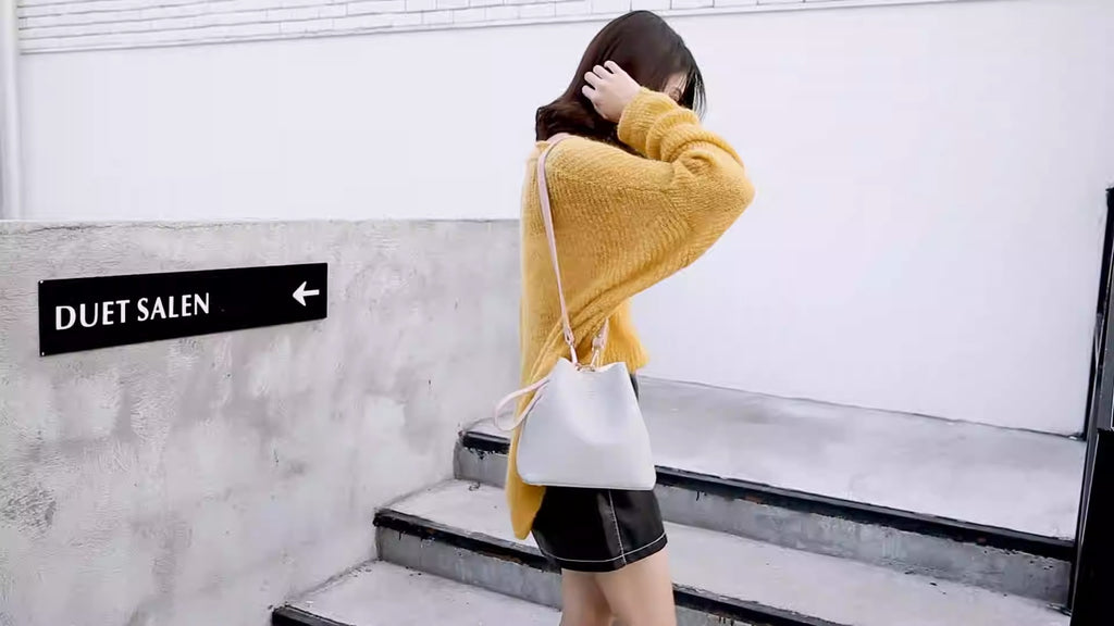 large capacity pu messenger bag