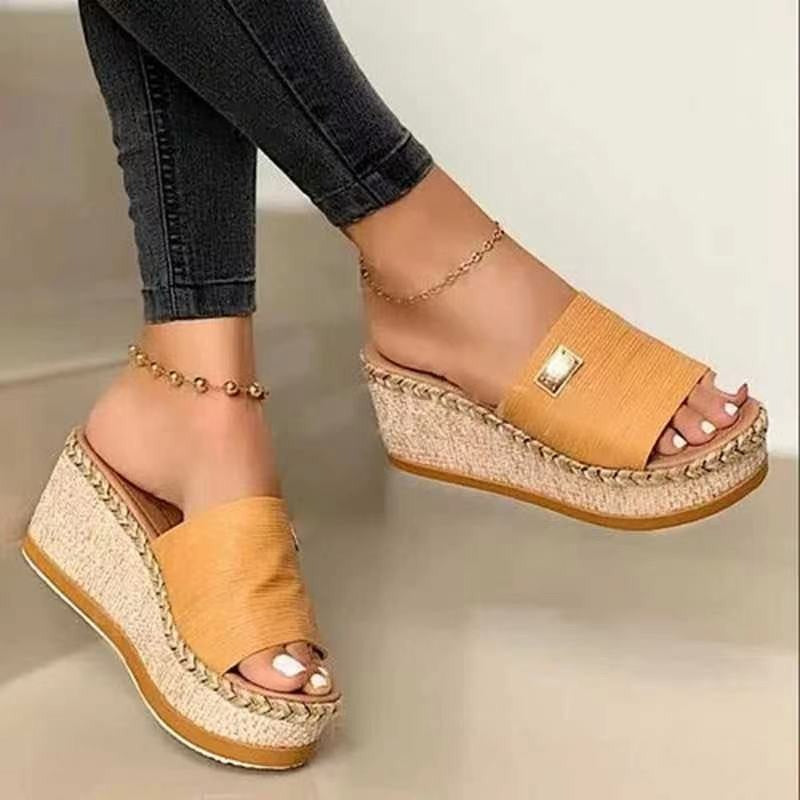 Women's sandals, casual sponge cake, sloping heels, and wearing outside