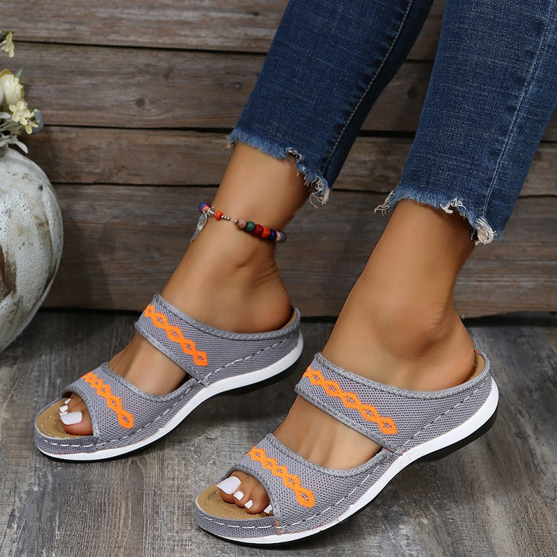 Size women's flying woven sandals with thick soles, low cut sloping heels, exposed toes, vintage