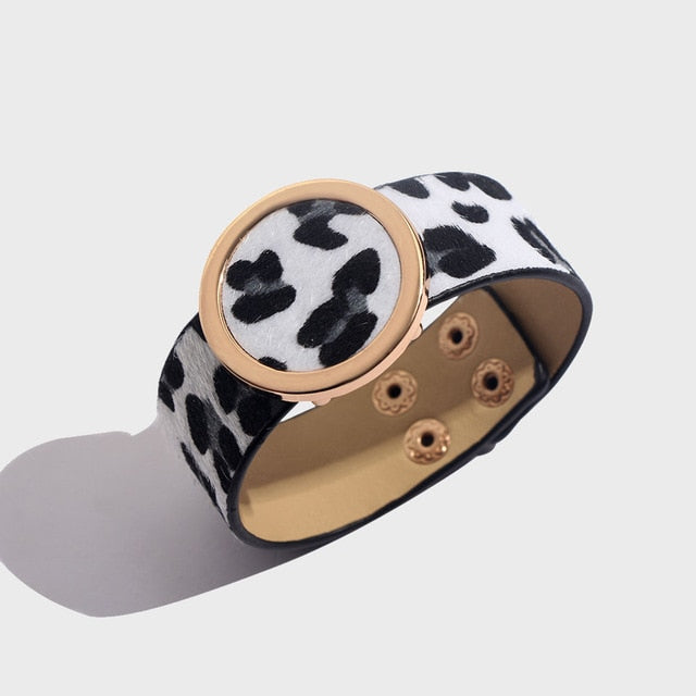 Leopard-print leather bracelet with button