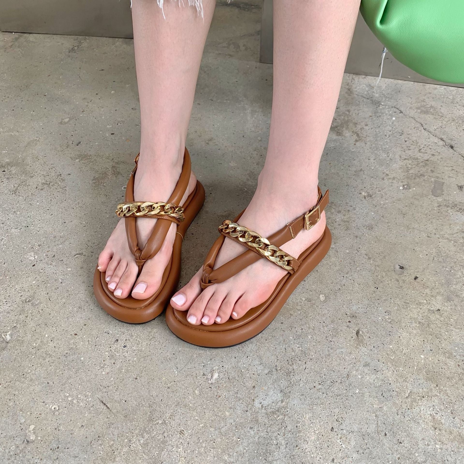 Metal Chain Thong Sandals Women's New Flat All-Match Fairy Wind Beach Vacation Niche And Slippers